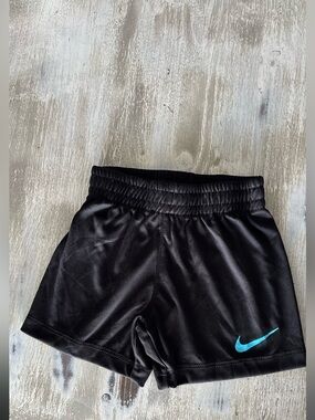 NWOT Baby Toddler Boy Nike Shorts 12m
